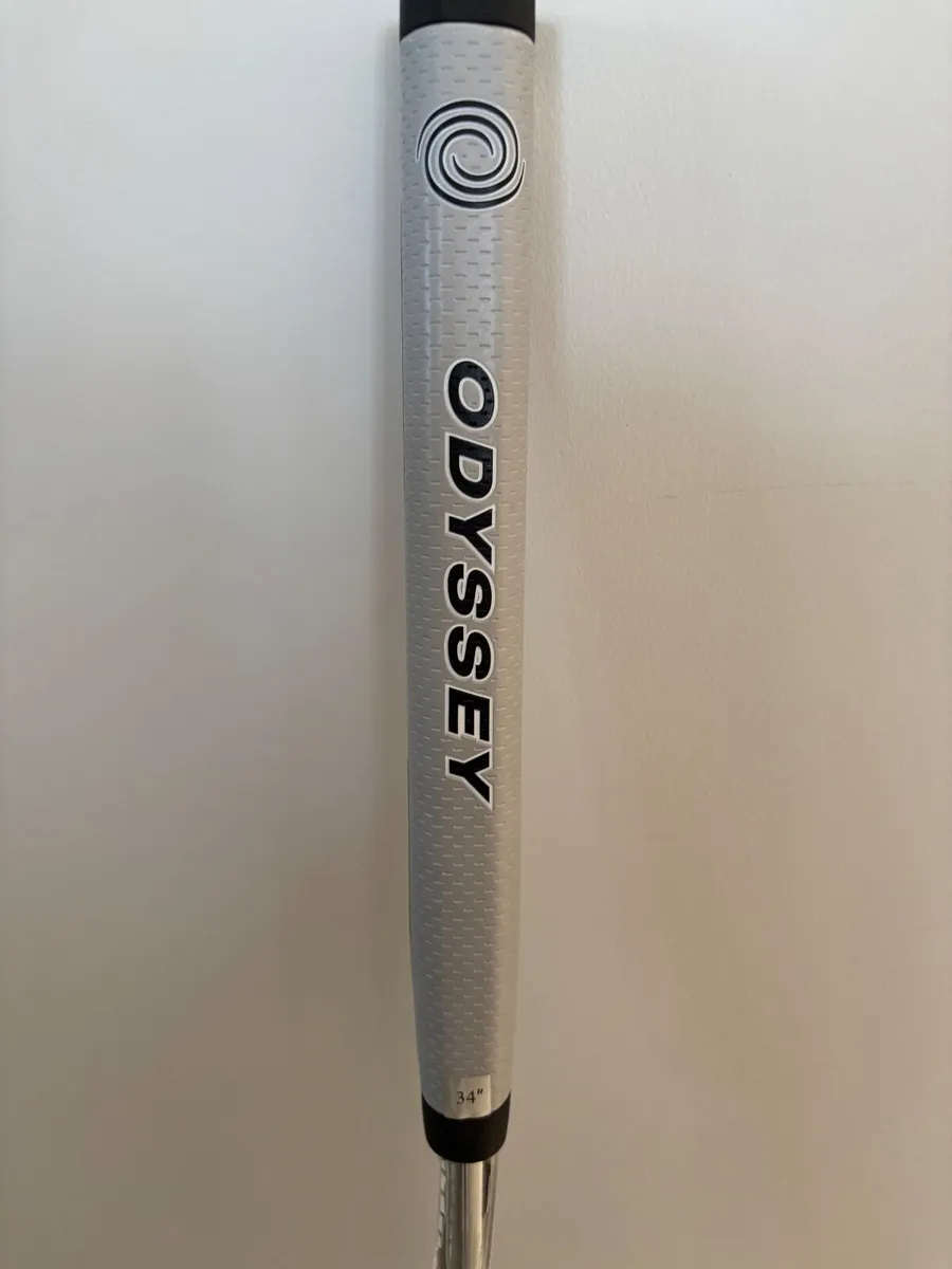 Golf putter - Image 1