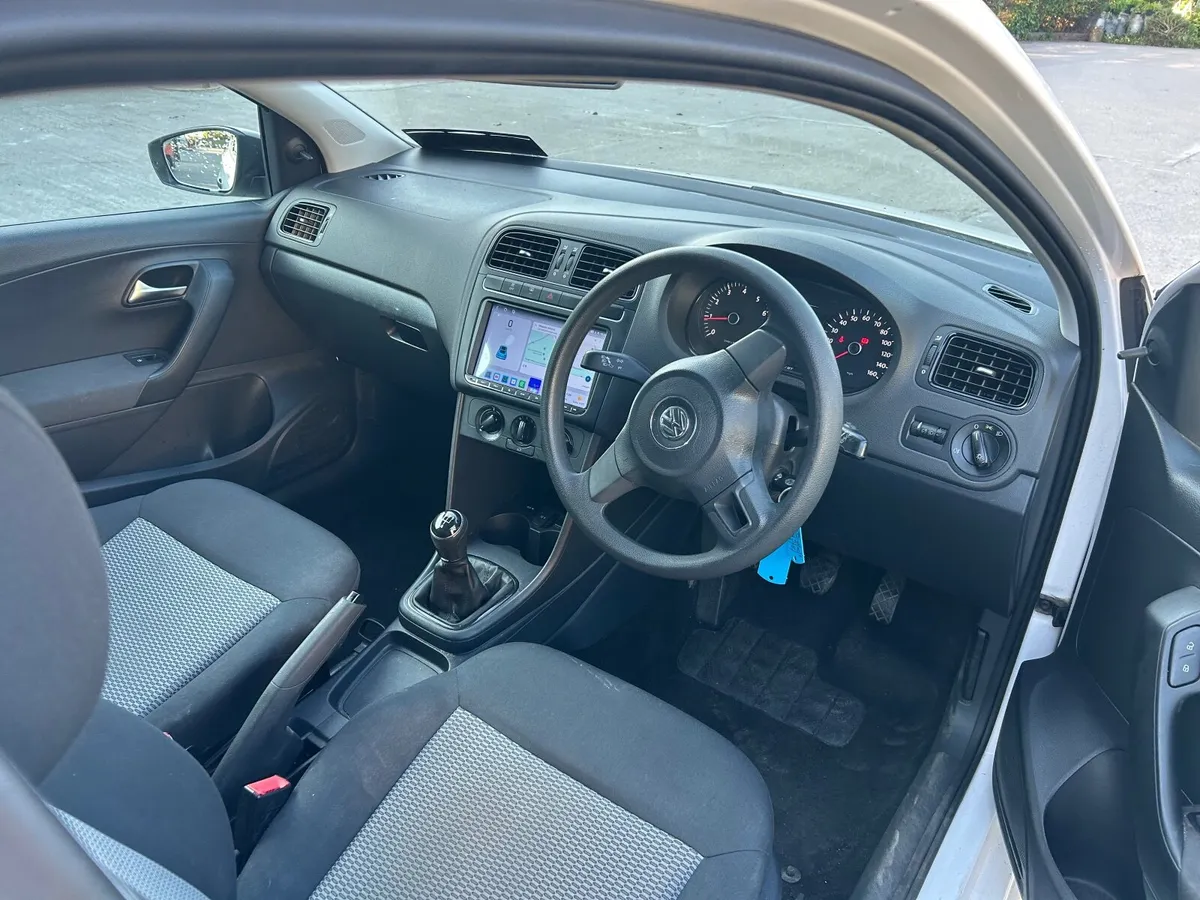 Volkswagen Polo 2012 manual  1.2 TSI petrol - Image 4