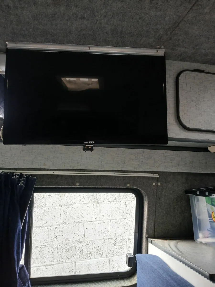 Camper Van - Image 4
