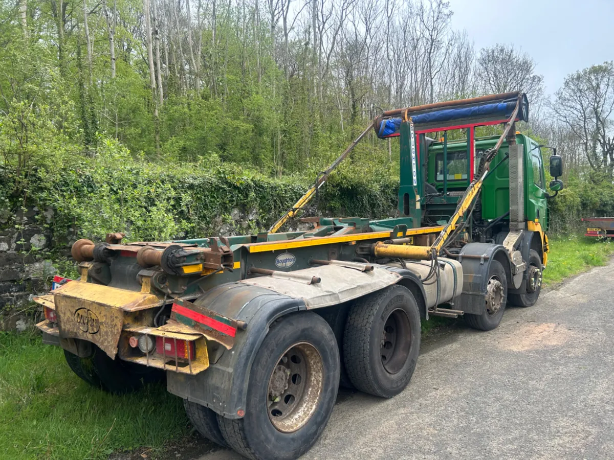 2008 Daf cf 410 8x4  hook loader - Image 3