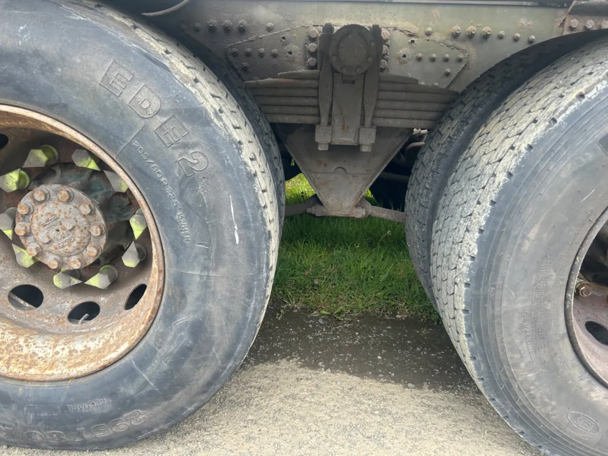 2008 Daf cf 410 8x4  hook loader - Image 4