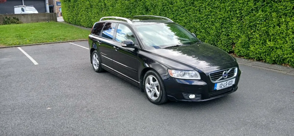 2012 volvo v50 1.6 diesel nct 11/25 - Image 1