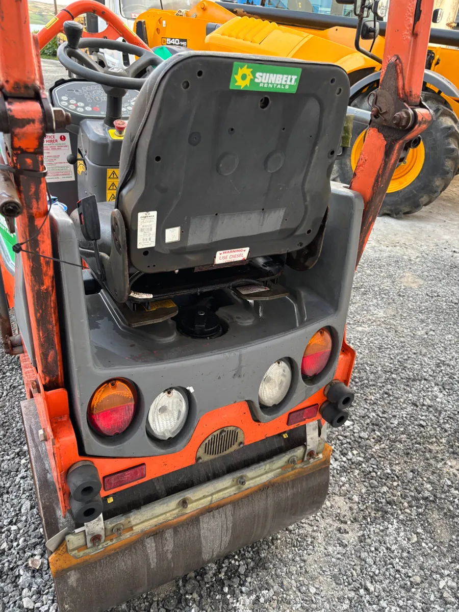 2017 Hamm HD 80 Vibrating Roller - Image 2