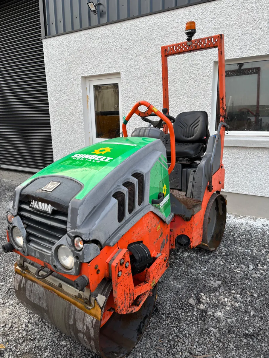 2017 Hamm HD 80 Vibrating Roller - Image 1