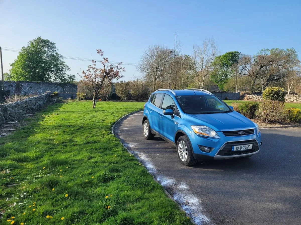 Ford Kuga 2010 AWD 2.0L - Image 4