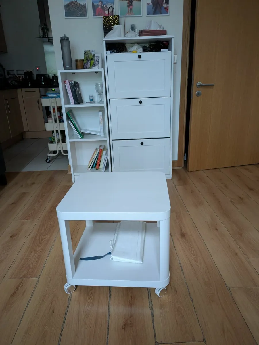 Bookcase - Image 1