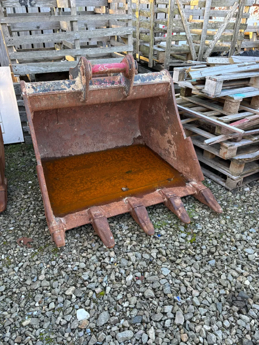 Used 13 & 20 Ton Excavator Buckets - Image 2