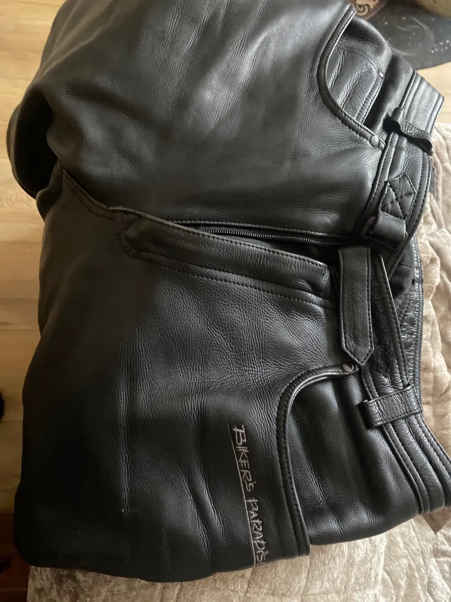 Female bikers leather jeans - Image 1
