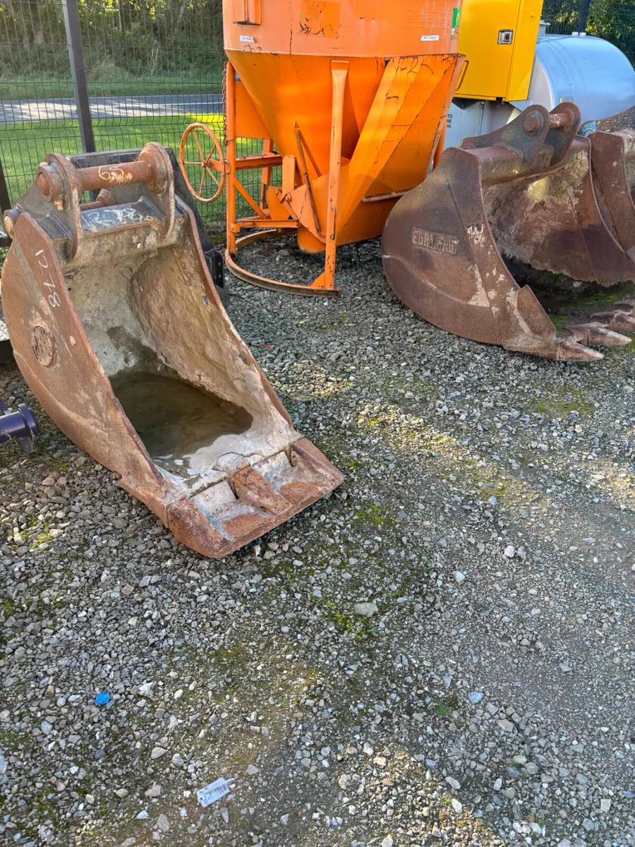 Used 13 & 20 Ton Excavator Buckets - Image 3