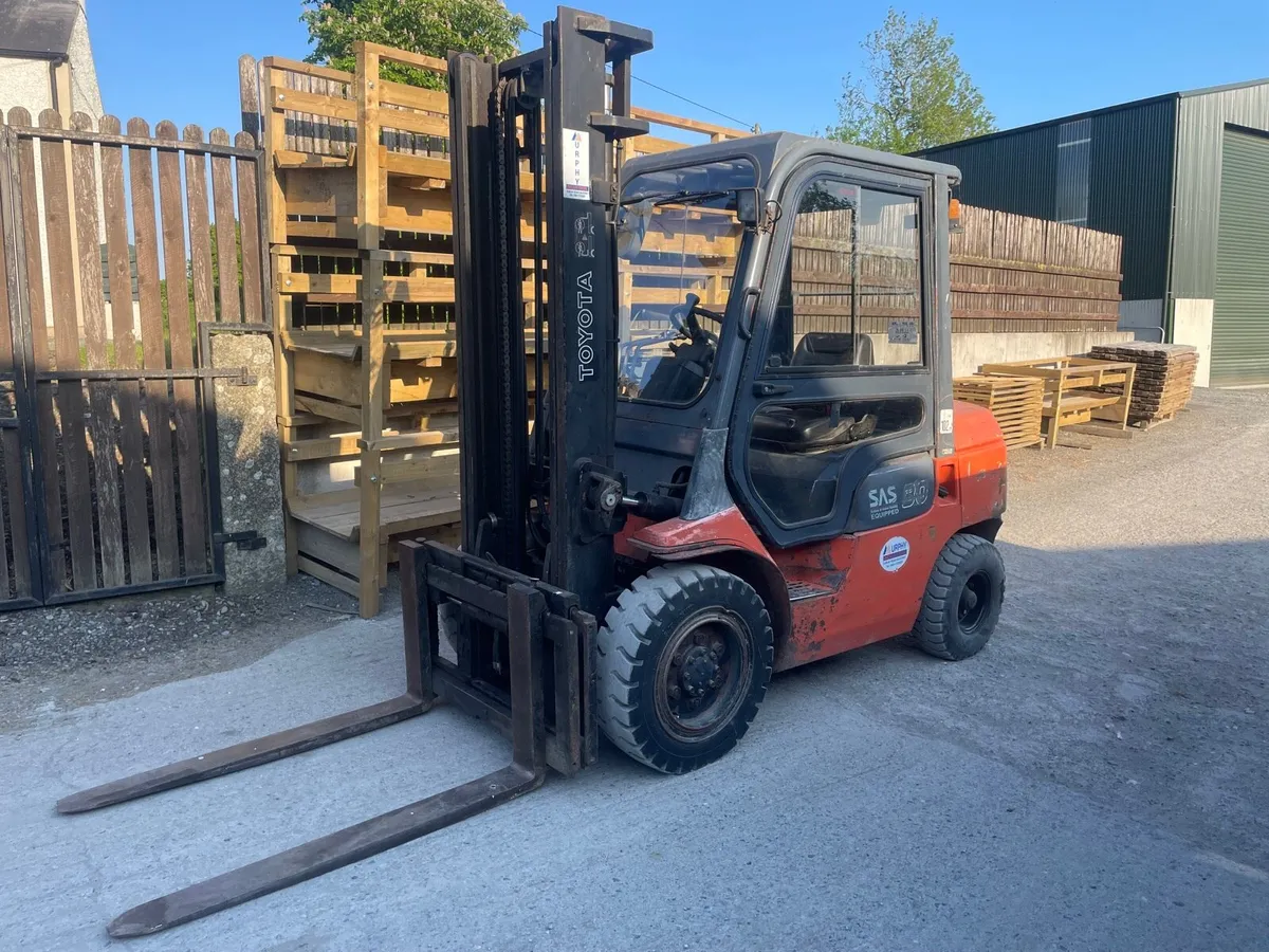 Toyota 3 tonne forklift - Image 1