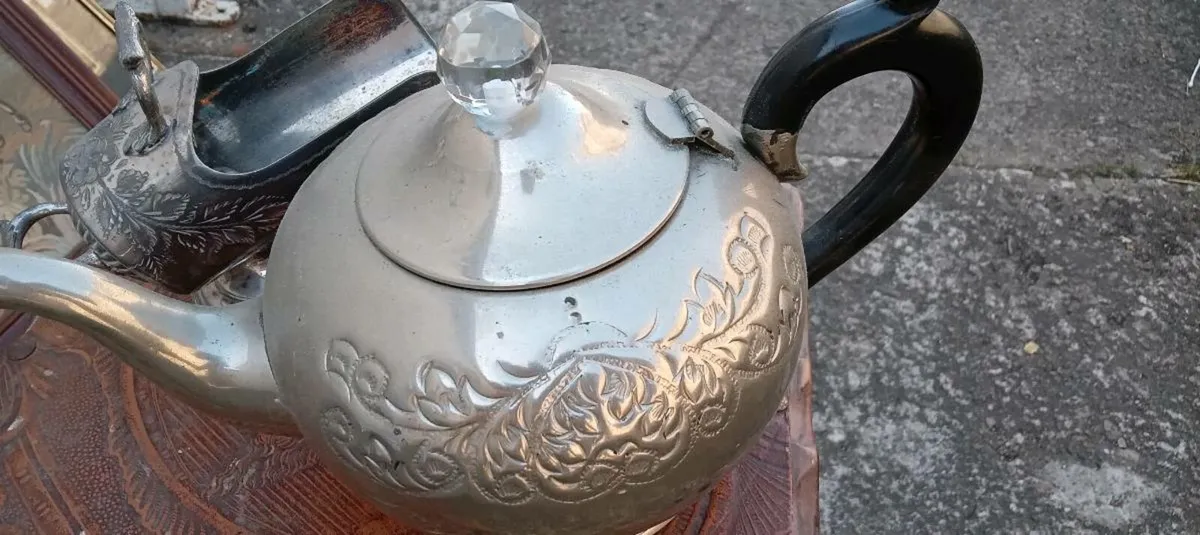 Silver tea pot