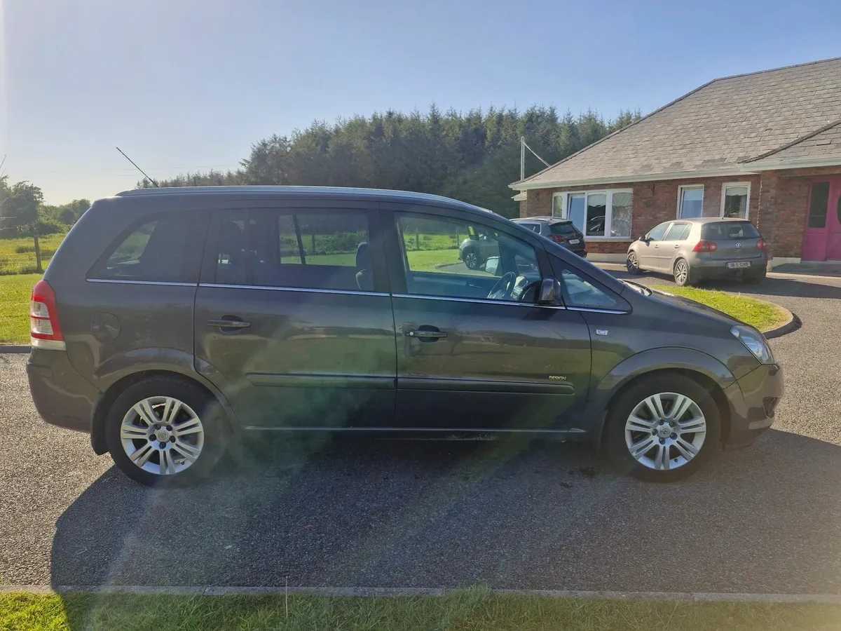 Vauxhall Zafira 2013 - Image 2