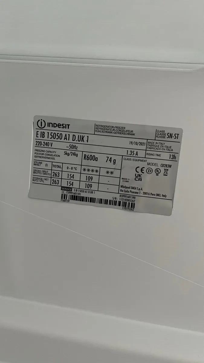 Indesit fridge freezer - Image 2