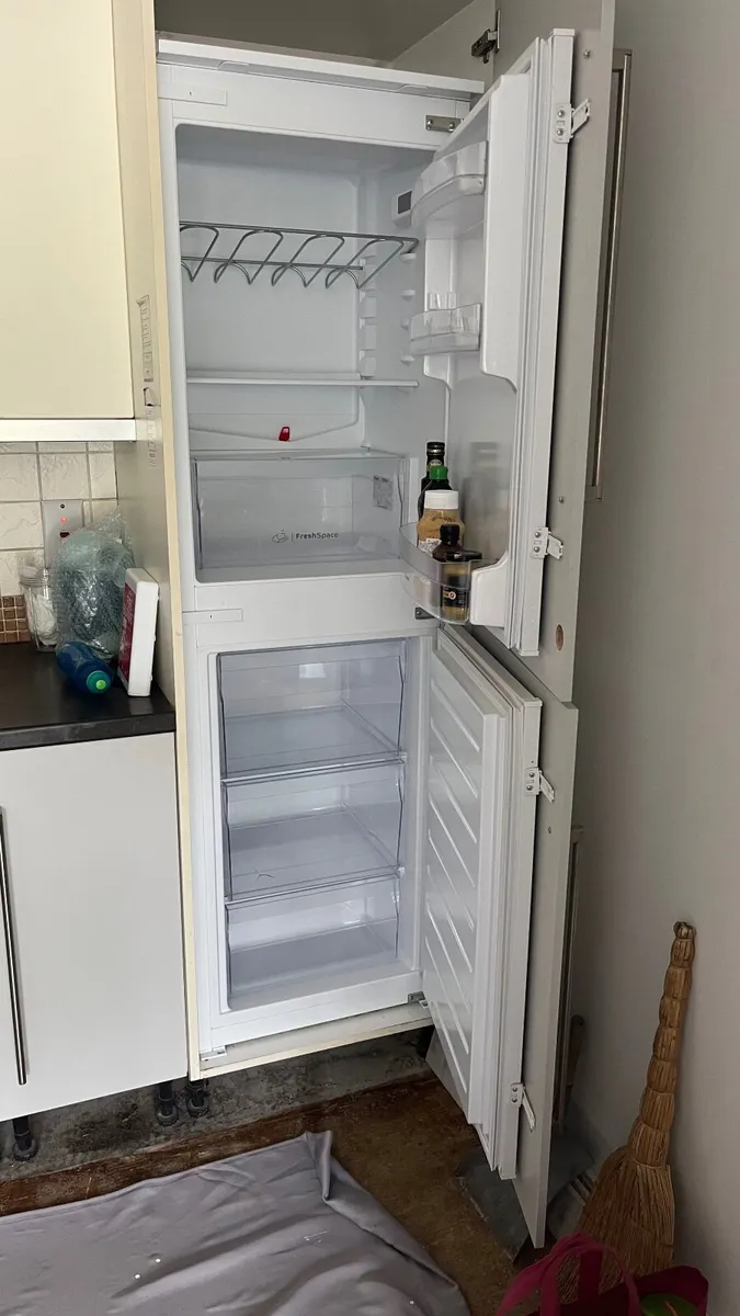 Indesit fridge freezer - Image 1