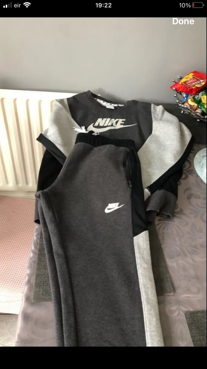 Mens Nike tracksuit size S €30 - Image 1