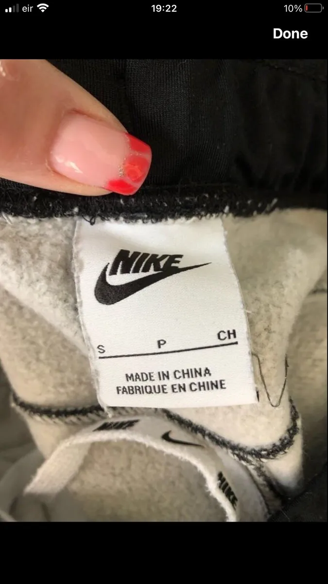 Mens Nike tracksuit size S €30 - Image 4