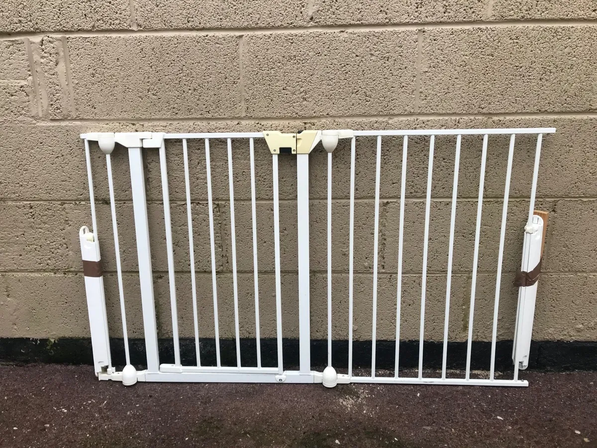 4 foot safety gate