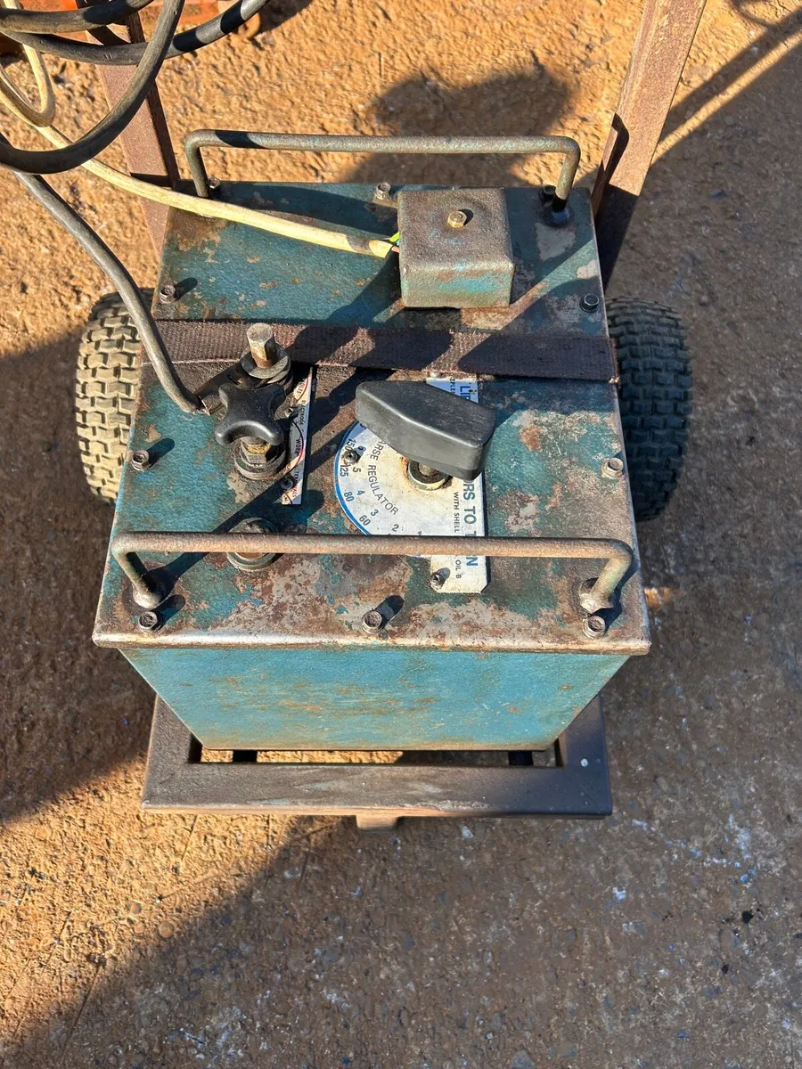 Welder - Image 1