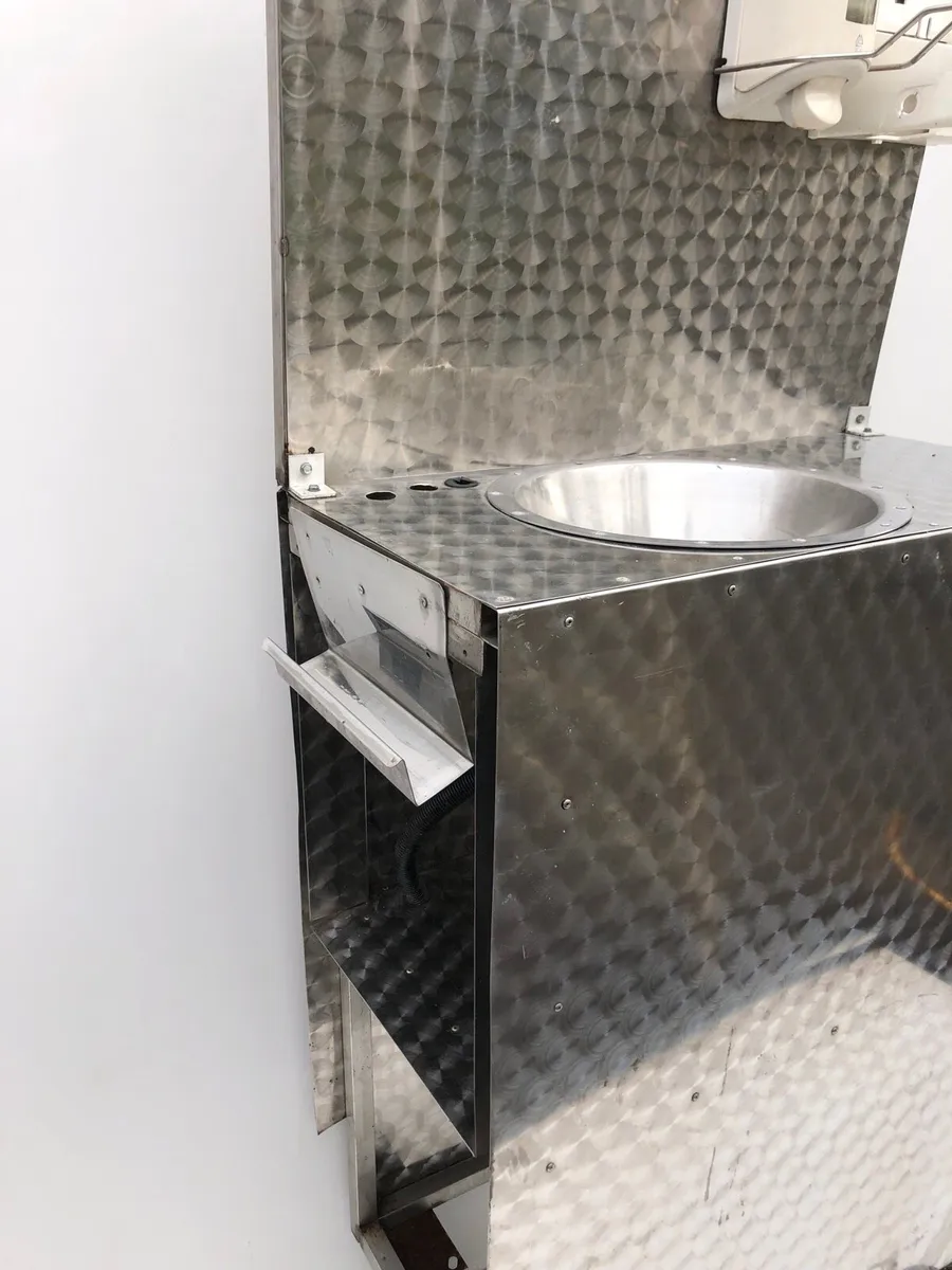 Stainless steel sink - Image 3