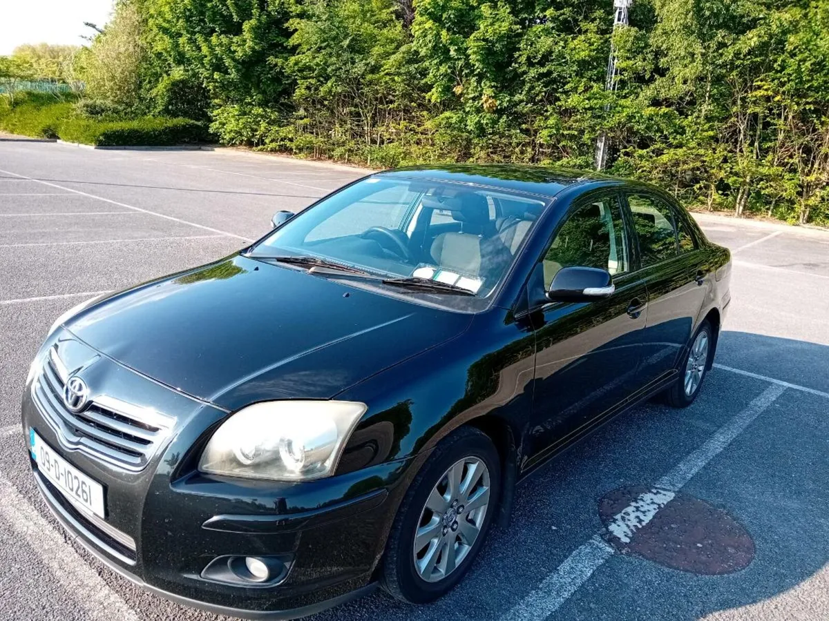 Toyota Avensis 2009 - Image 1