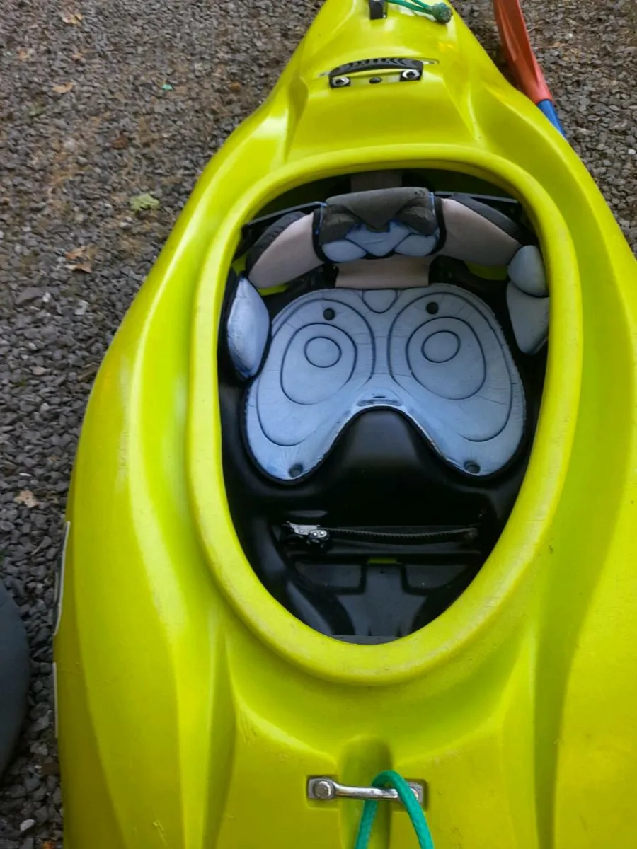 Kayak - Image 4