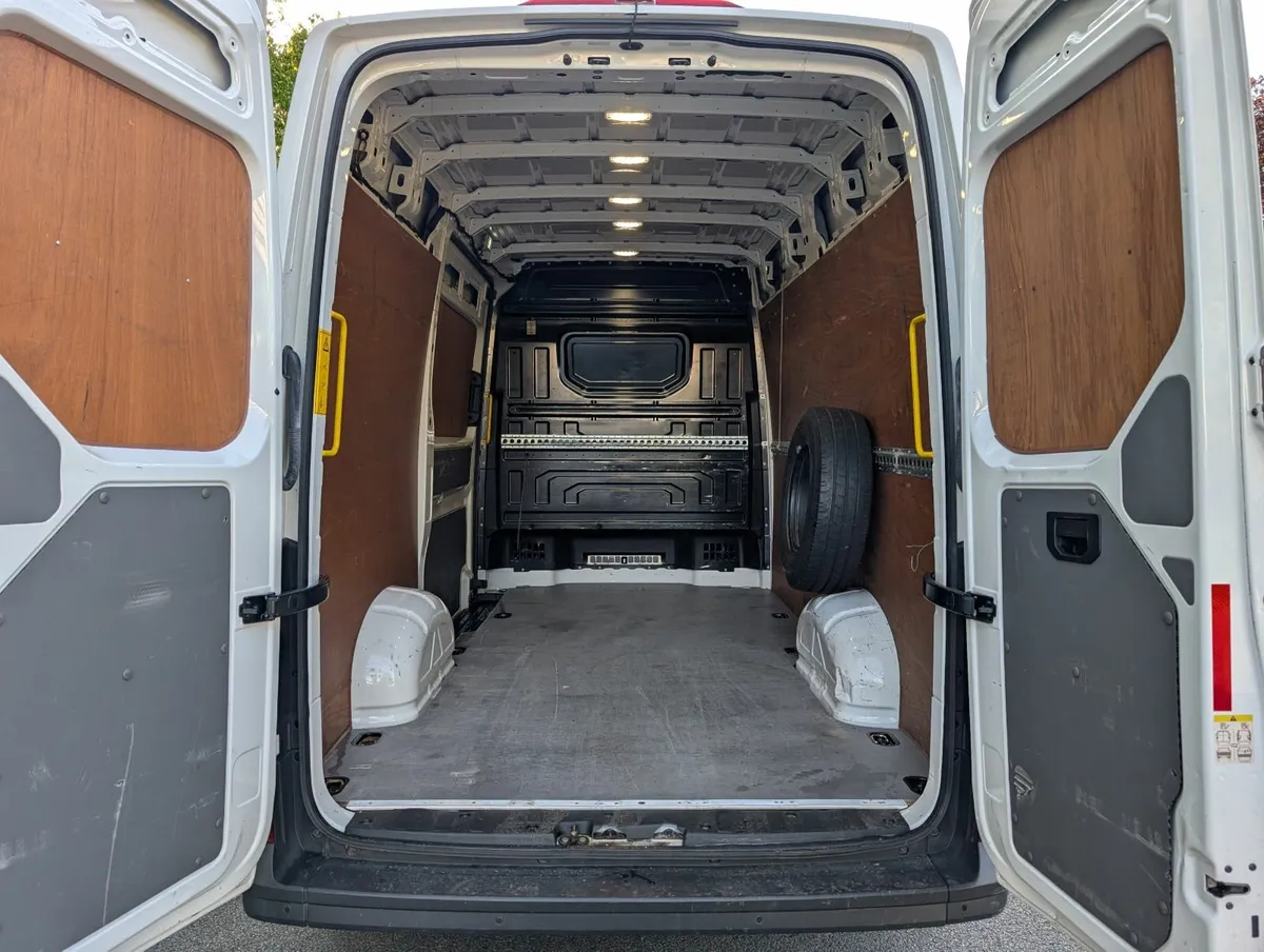 VW CRAFTER HIGHLINE DOE/TAX - Image 2