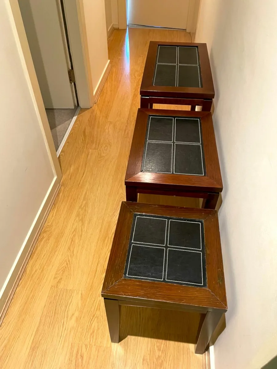 Nest of 3 tables - Image 2