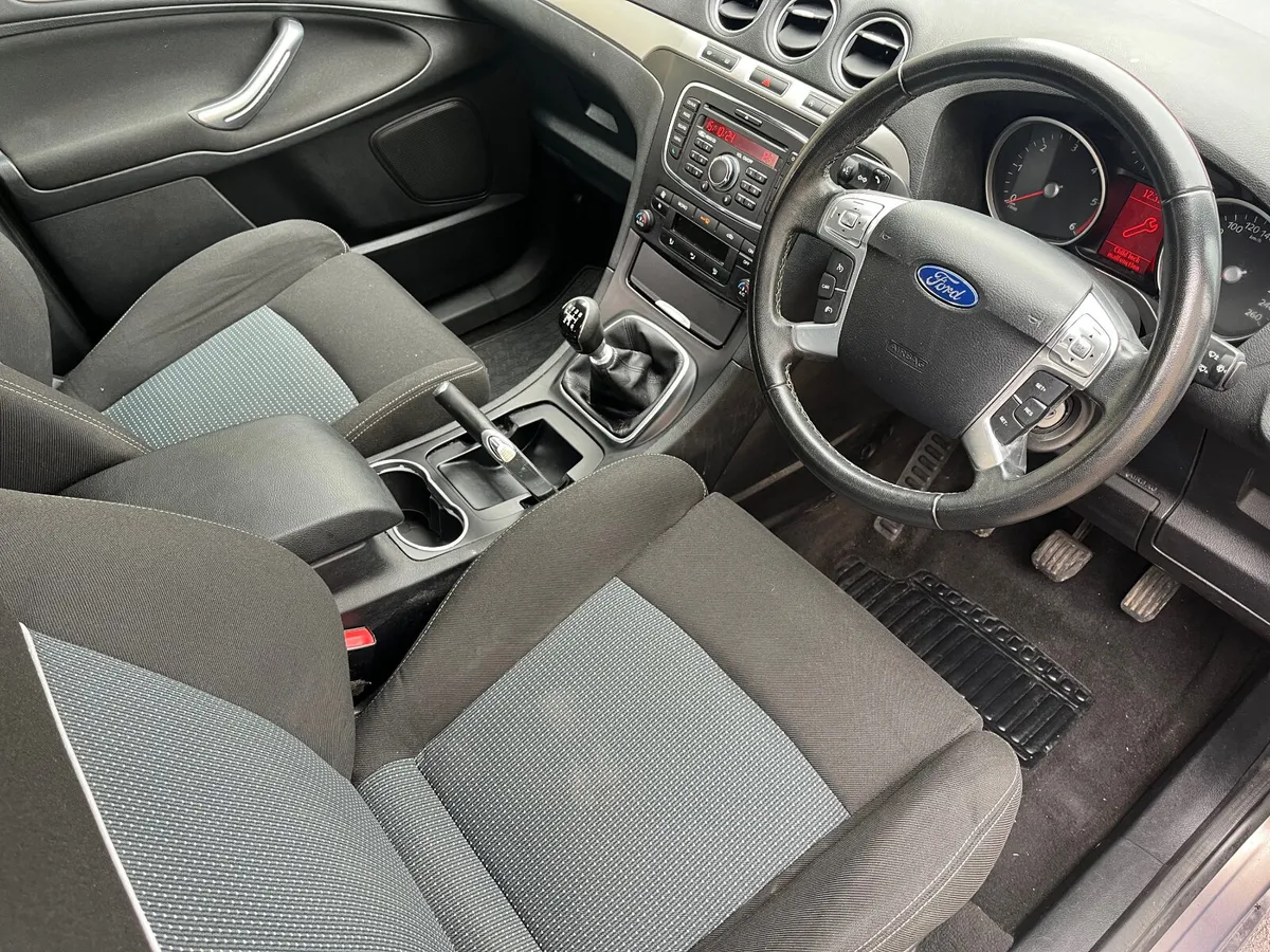 Ford S-Max 1.6 TDCi 7 Seater - Image 4