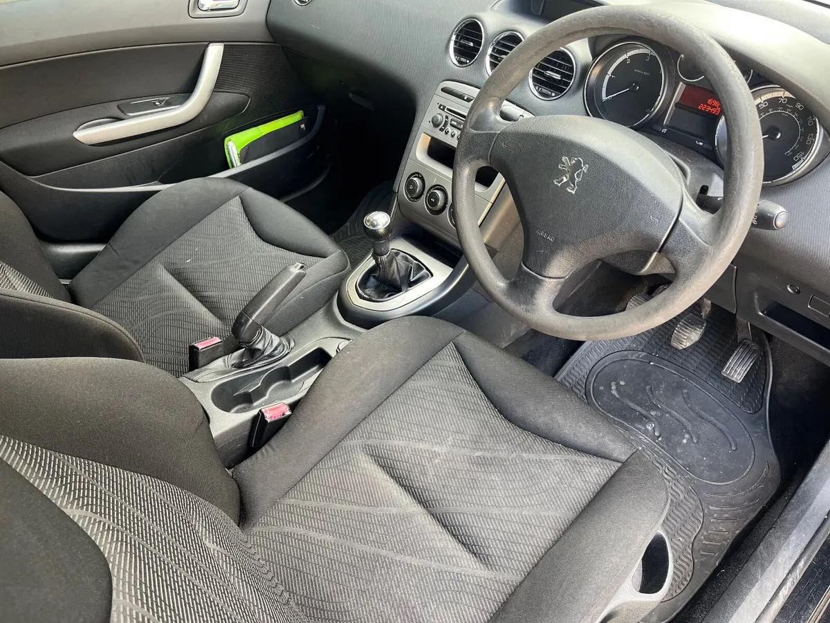 Peugeot 308 1.6 HDI S 90BHP 5DR - Image 4