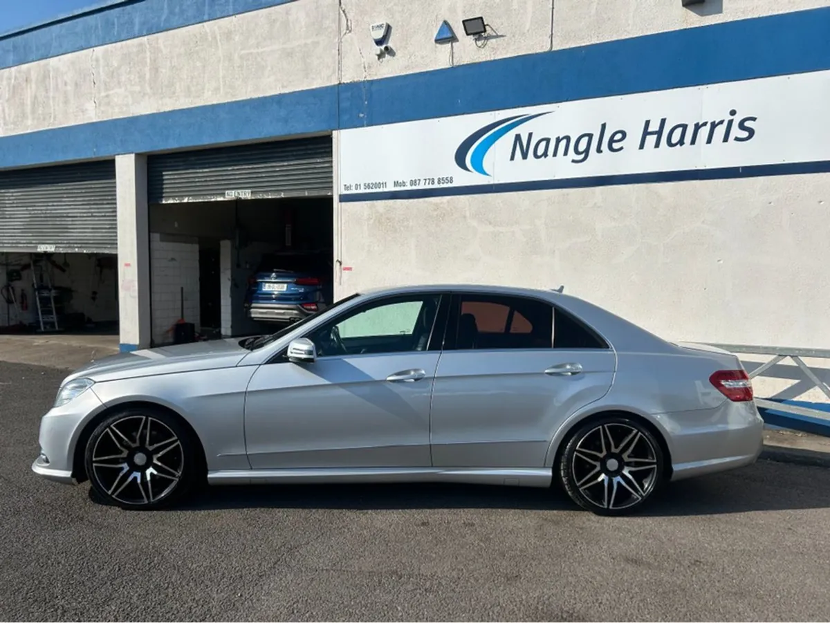 Mercedes-Benz E-Class 220 Cdi. Www.nangleharris.i - Image 2