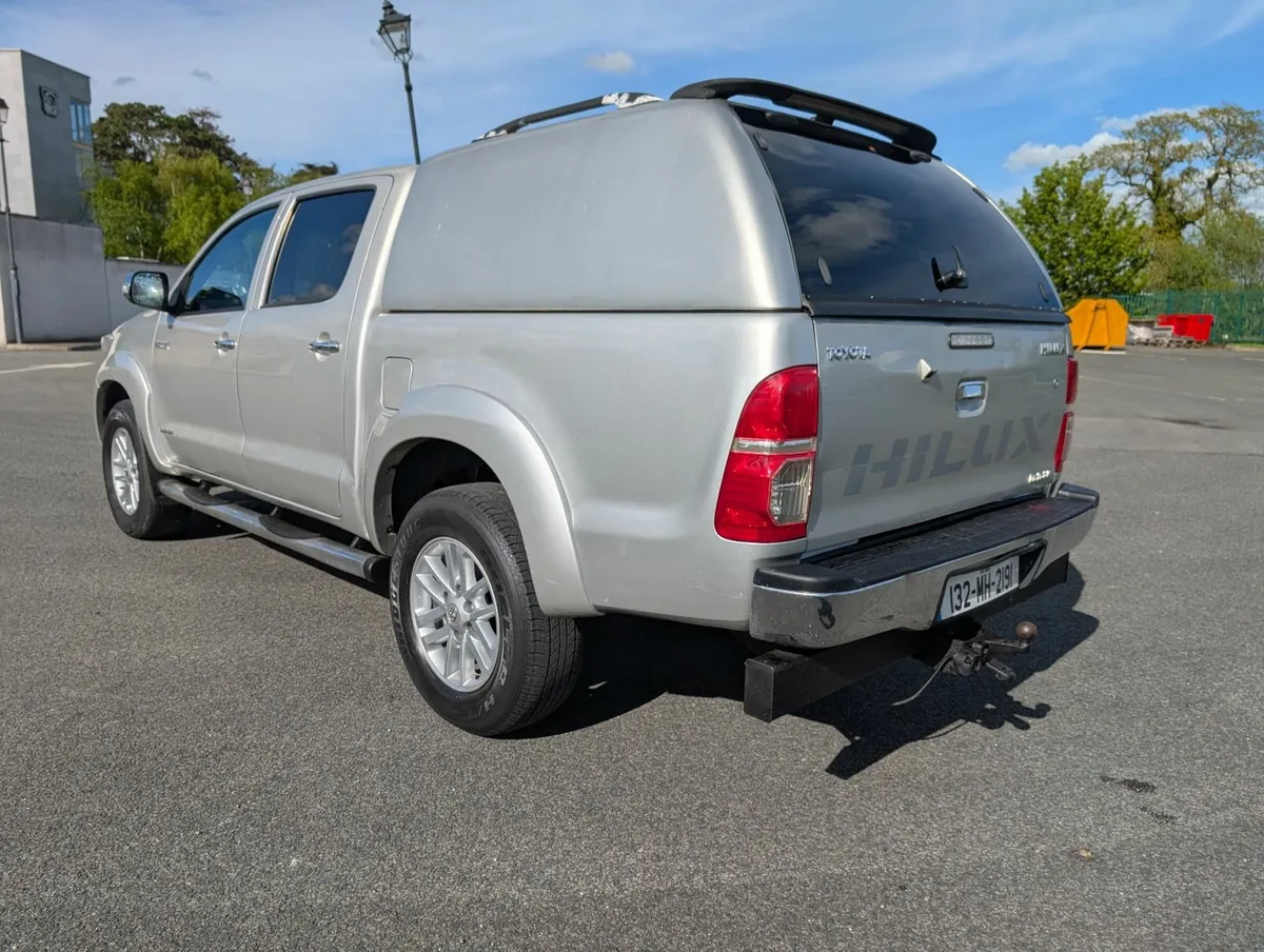 TOYOTA HILUX 3.0 - Image 2