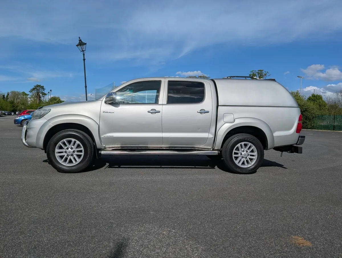 TOYOTA HILUX 3.0 - Image 3