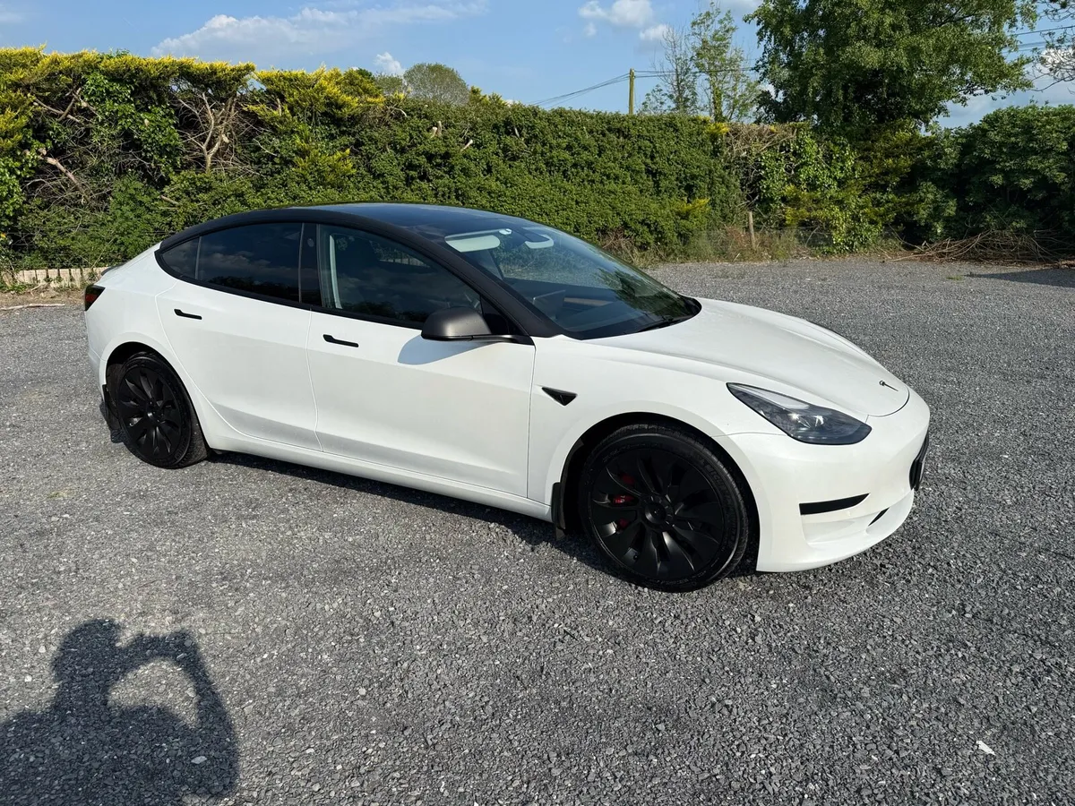 Model 3 Standard Range Plus RWD - Image 2