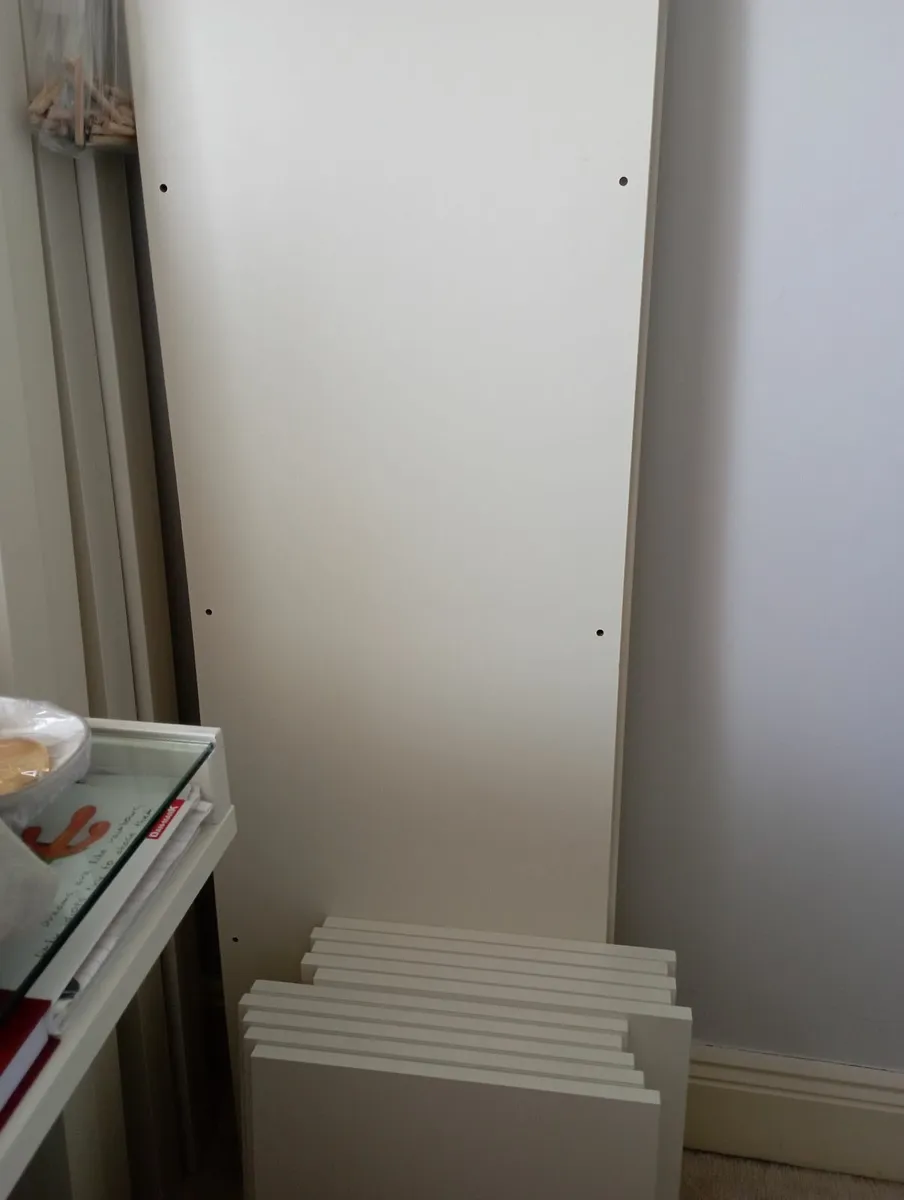 IKEA kallax - 4 x 4 shelves - Image 3