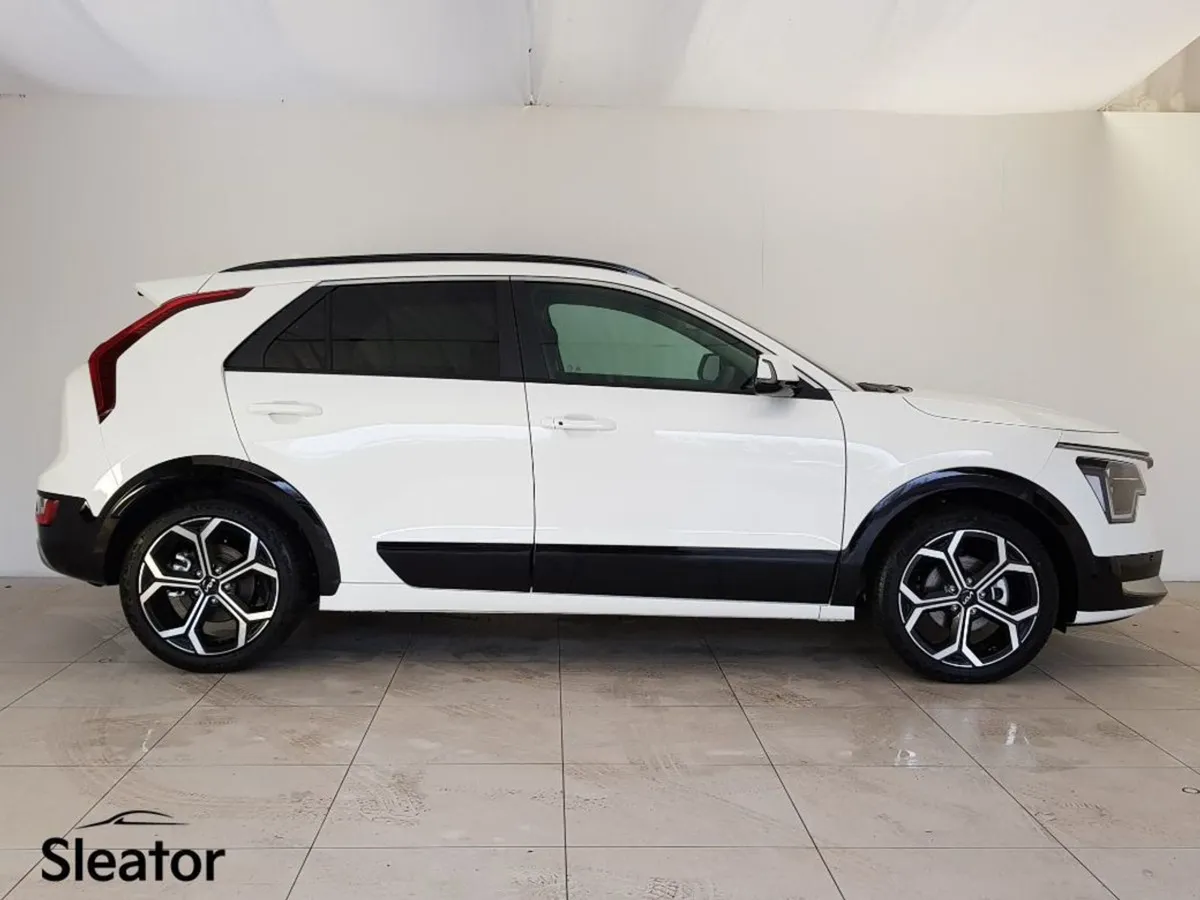 Kia Niro HEV K3 5DR Auto - Image 2