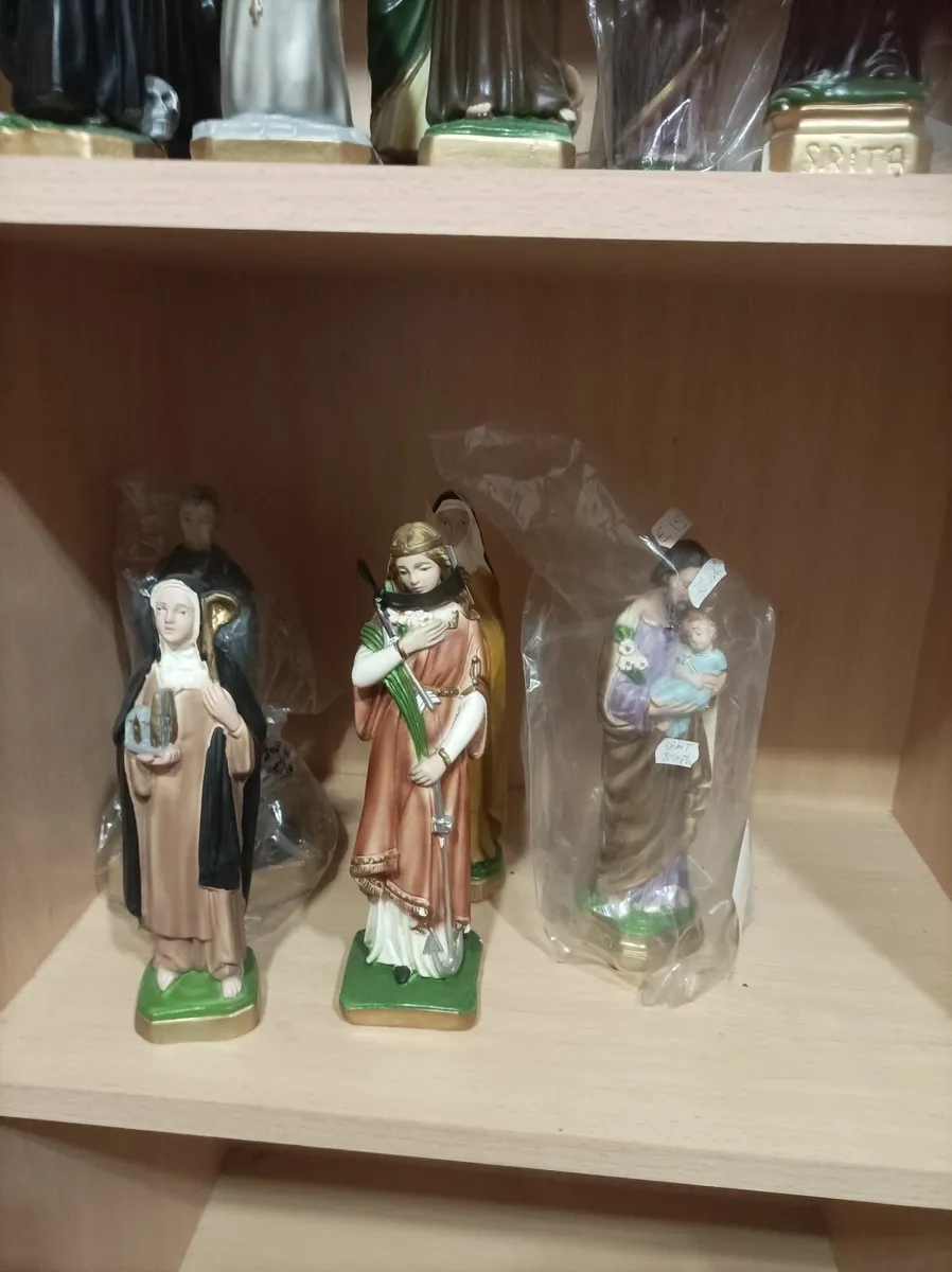 Holy statues - Image 3