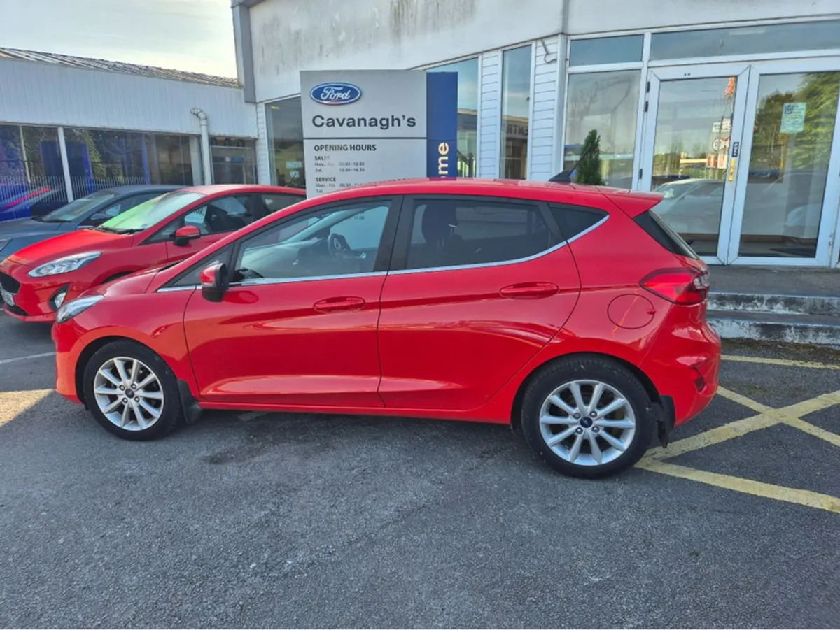 Ford Fiesta Titanium 5DR 1.0t 95 4DR - Image 2