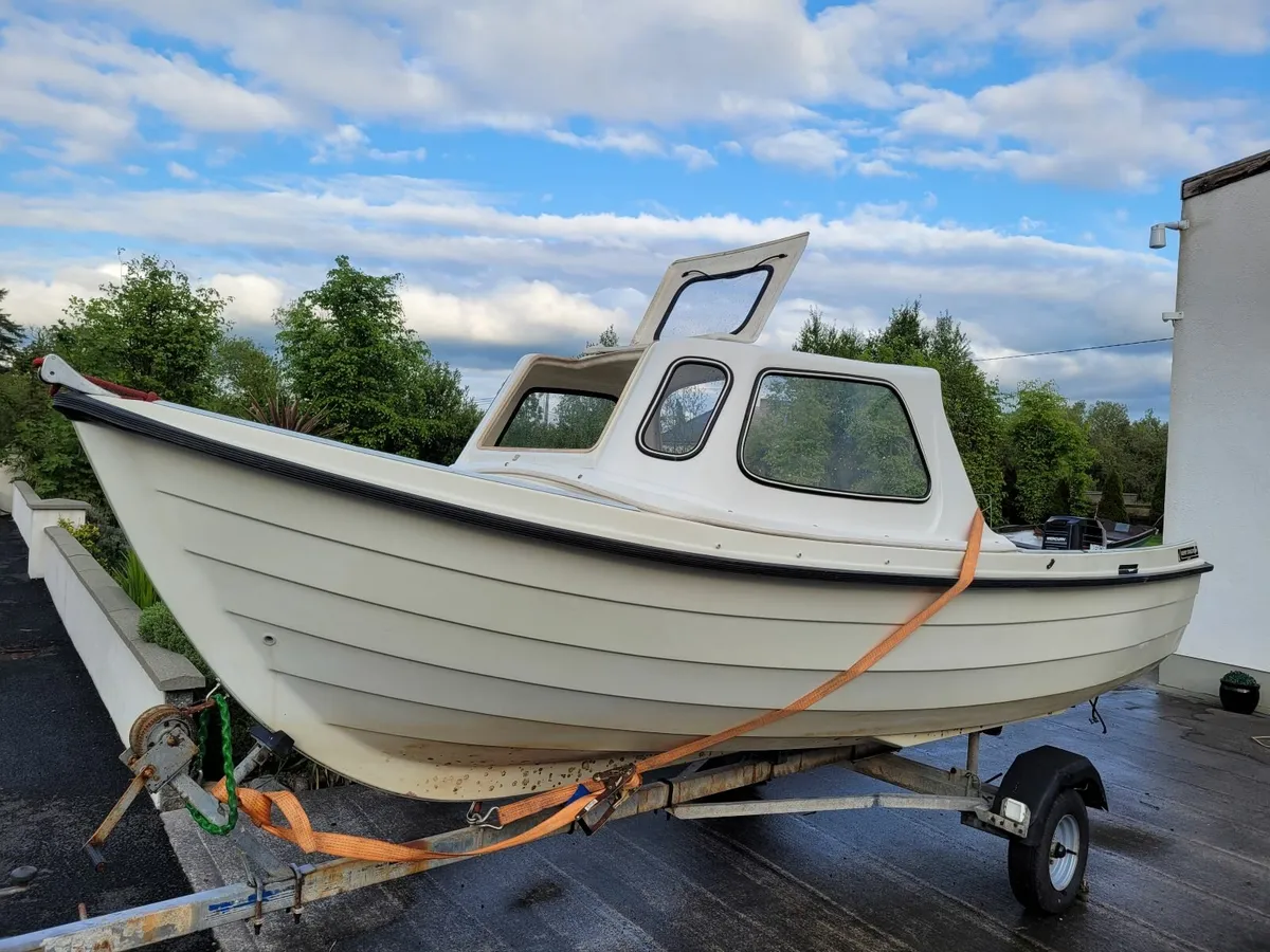 Orkney Strikeliner 16+ Boat, Engine and trailer - Image 4