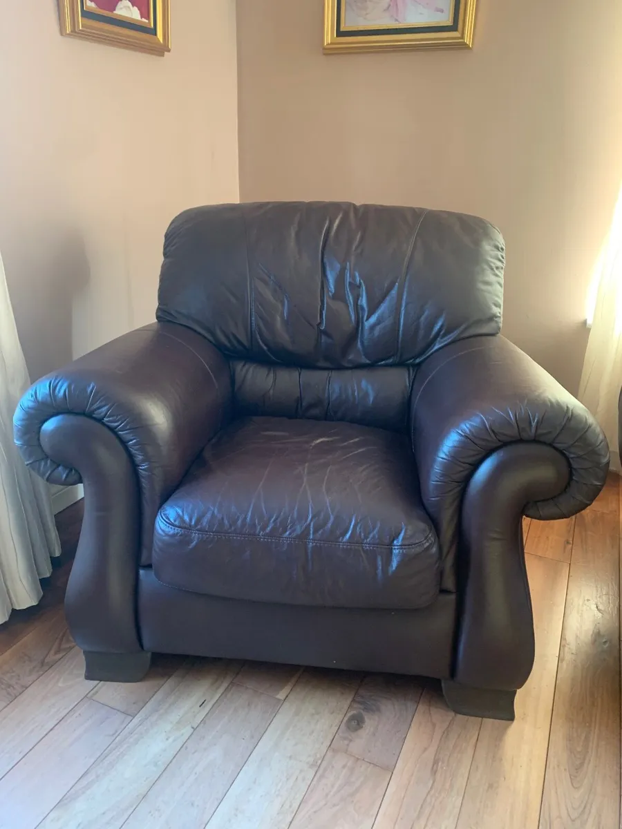 Armchairs - Image 1