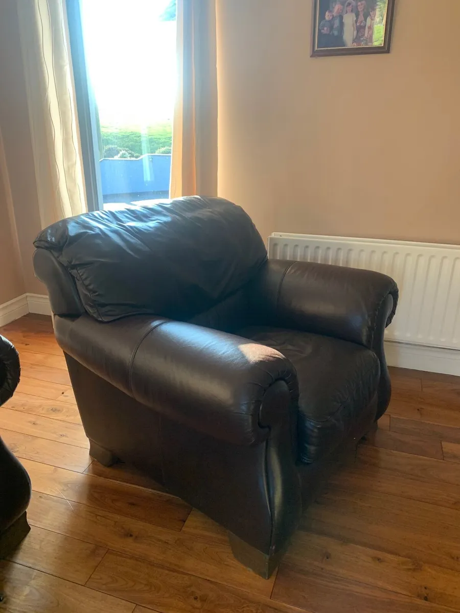 Armchairs - Image 2