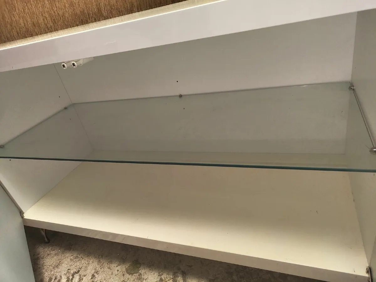 TV table/stand - Image 4