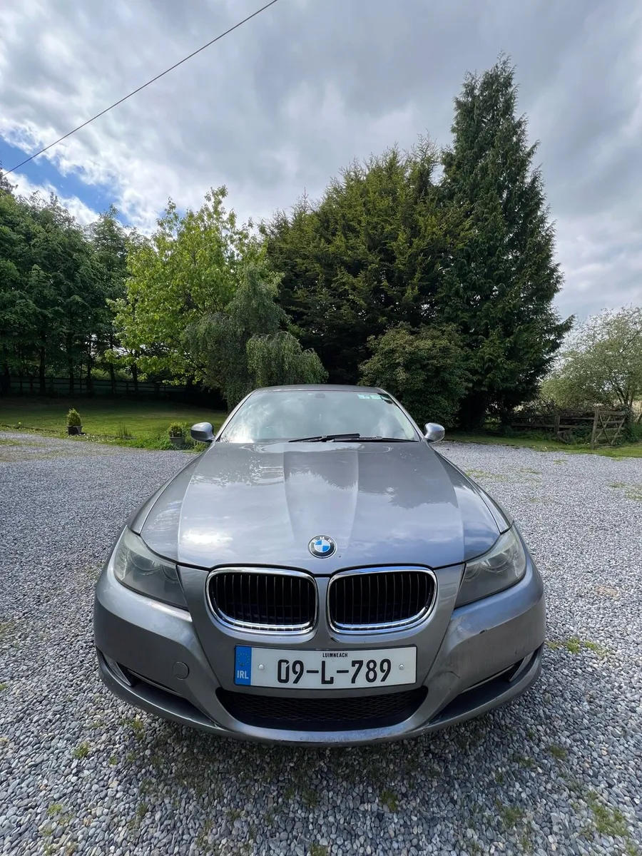 BMW 320D (auto) - Image 2