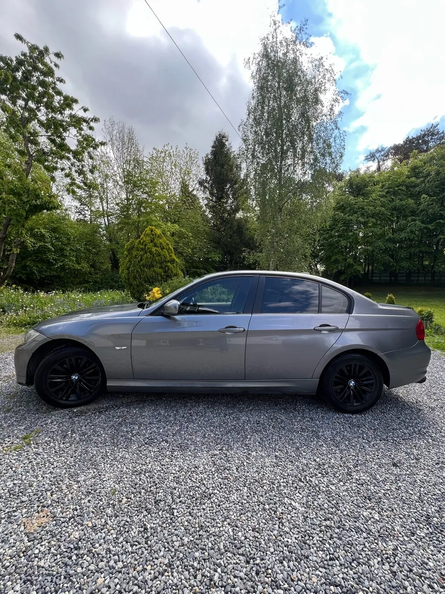 BMW 320D (auto) - Image 4
