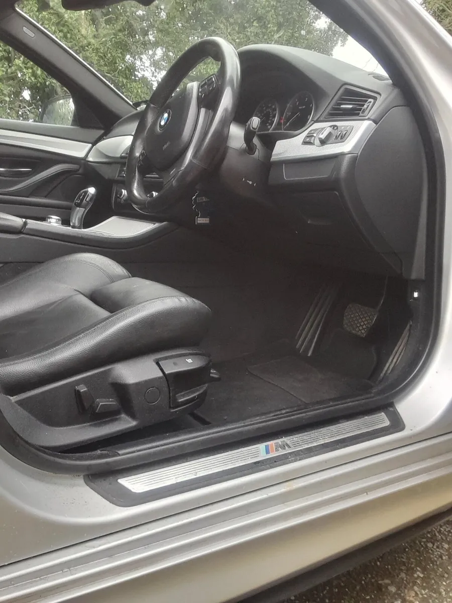 Bmw 520 msport - Image 2
