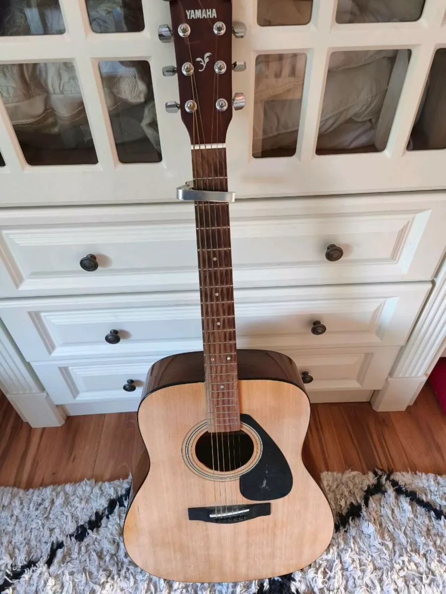Yamaha F310 Acoustic Guitar