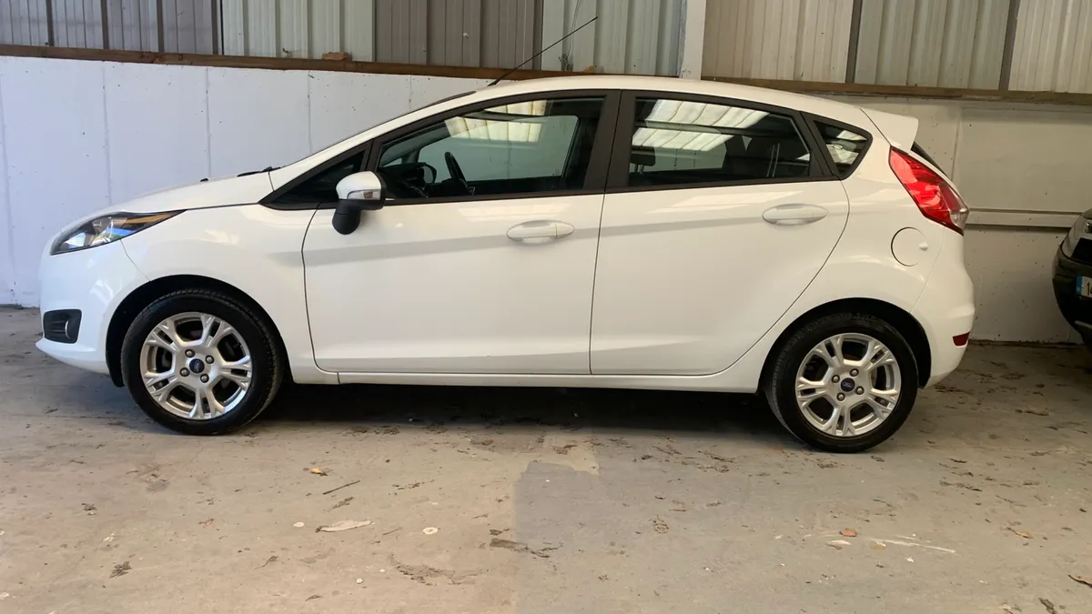 Ford Fiesta Zetec white 1.2 petrol - Image 3