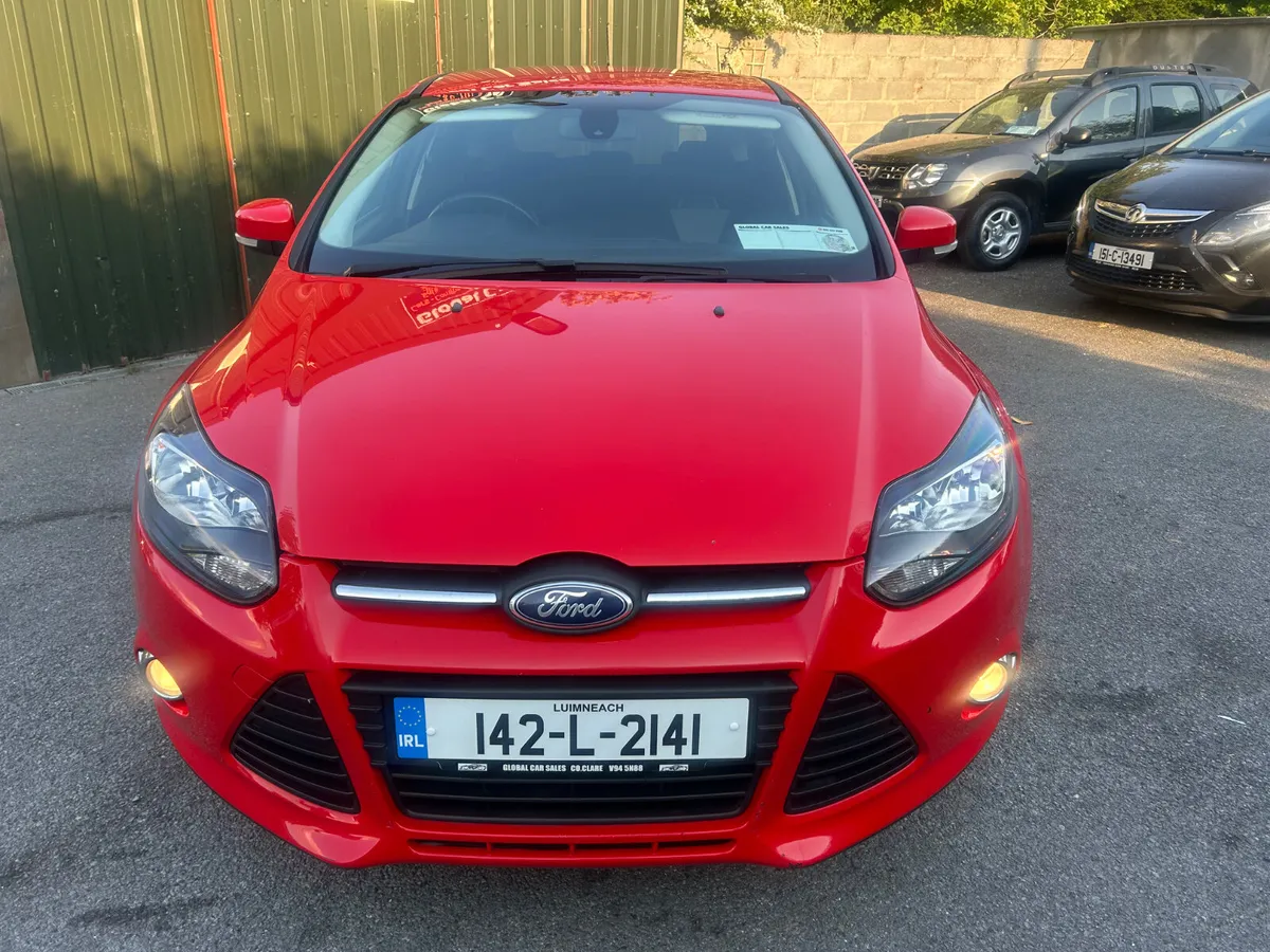 2014 FORD FOCUS  PETROL  HATCH BACK - Image 4
