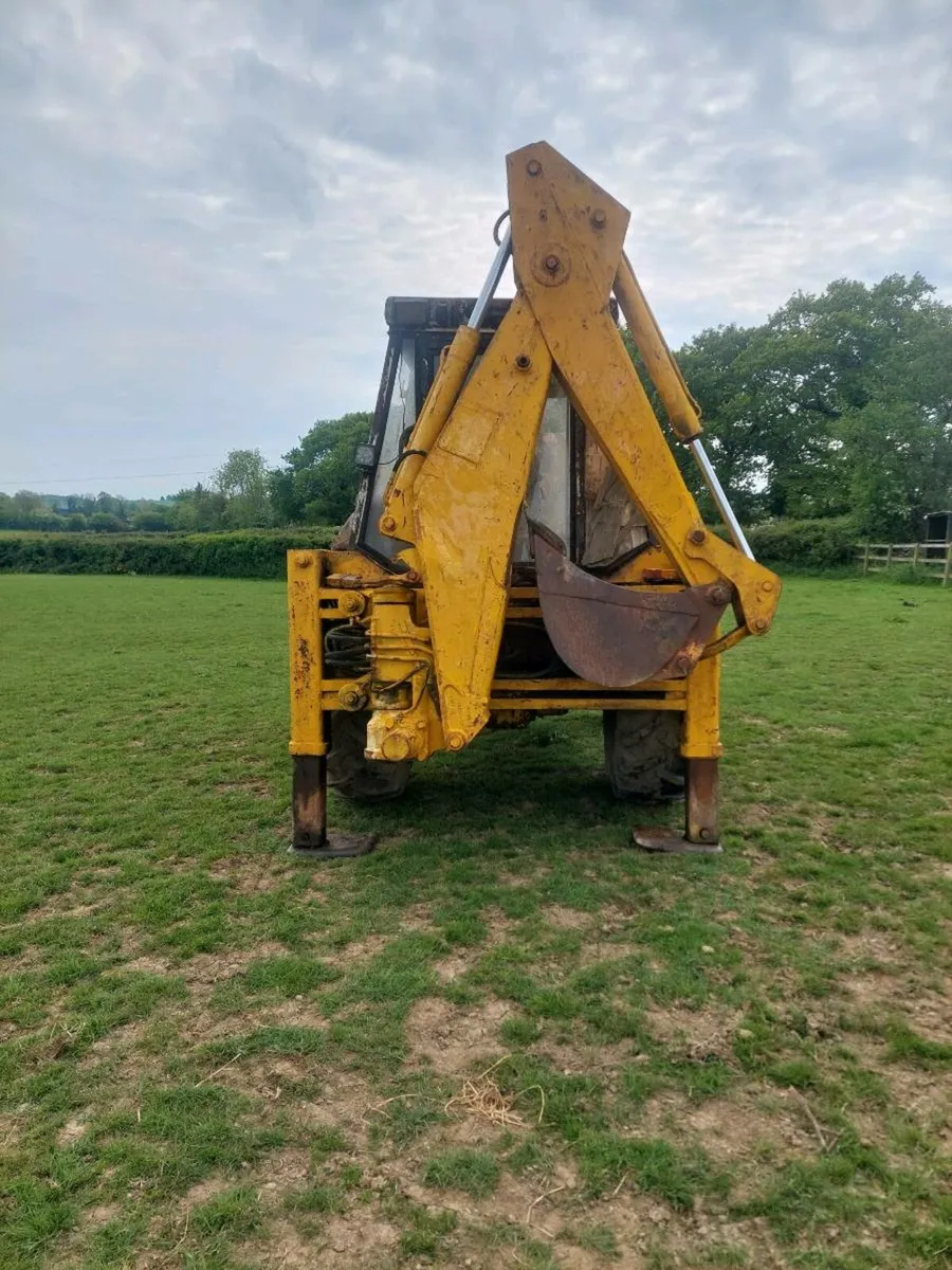 JCB 3CX Digger - Image 3