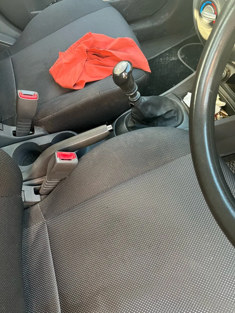 Kia Rio Car - Image 2
