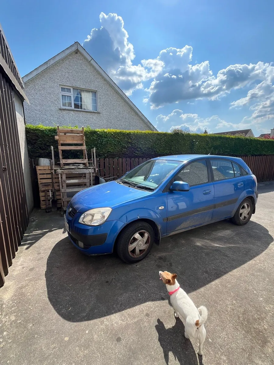 Kia Rio Car - Image 4